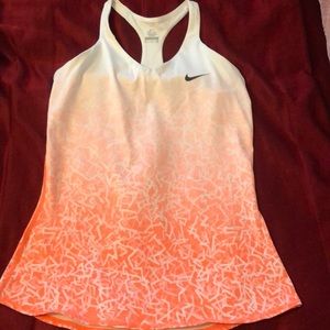 LIMITED EDITION Nike vneck tank with padding SMALL